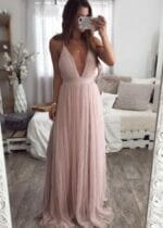 vestido de tule longo decotado rosa