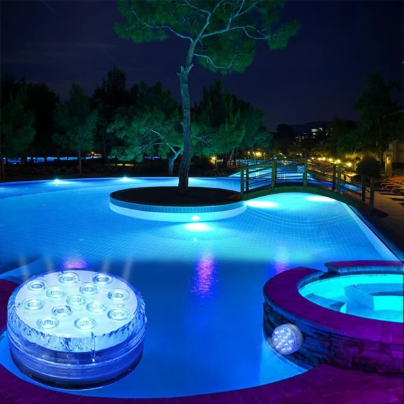 Luminárias Led Para Piscina - Mega Mundi