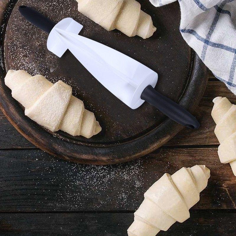 Roll & Fold Perfect Croissant Cutter Pastry Cutters